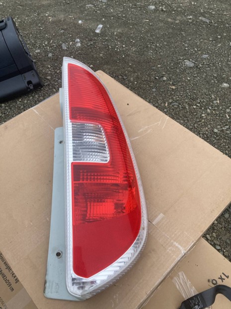 Skoda Roomster jobb-bal hátsó lampa (2006-14)