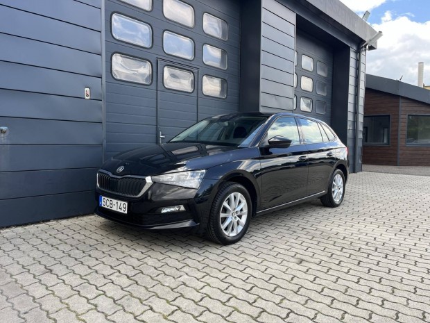 Skoda Scala 1.0 TSI Ambition Szervizkönyv / 1.T...