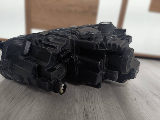 Skoda Scala Crystal Lighting f�nysz�r� p�r 657 941 016. 