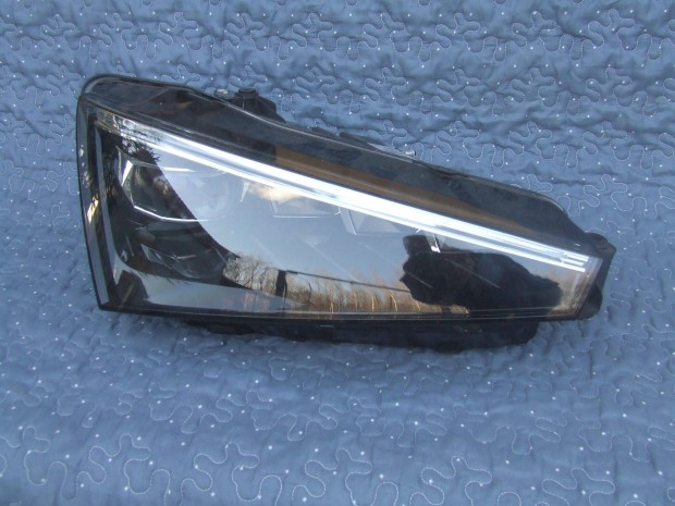 Skoda Scala jobb full led lámpa fényszóró crystal led