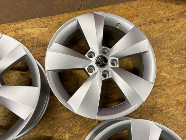 Skoda Superb 17" 5x112 gyri alufelni elad 17 coll Kodiaq