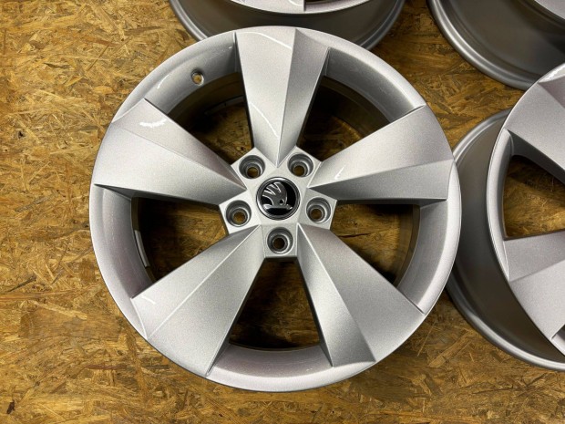 Skoda Superb 17" 5x112 gyri alufelni elad 17 coll Kodiaq