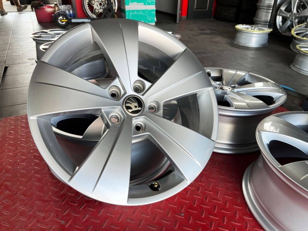 Skoda Superb 17" 5x112 gyri alufelni elad 17 coll Octavia