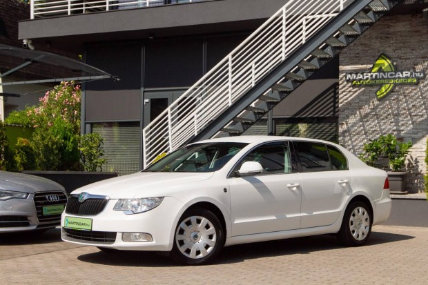 Skoda Superb 1.9 PD TDi Comfort Candy White Edi...