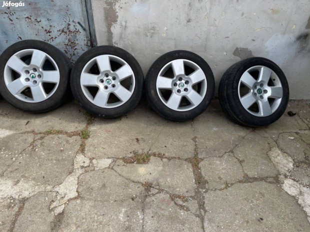 Skoda Superb 225/55 R17 Michelin egy szezonos nyri gumik j llapot