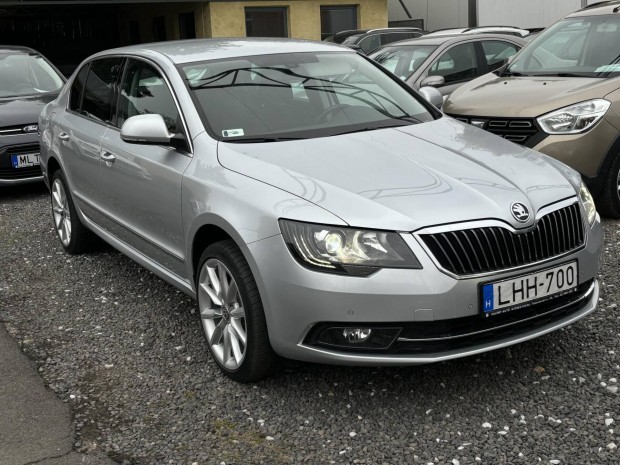 Skoda Superb 2.0 CR TDI Elegance DSG Magyar VEZ...