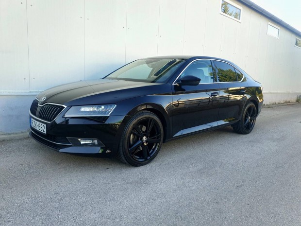 Skoda Superb 2.0 TDI SCR Style DSG7 128e km!