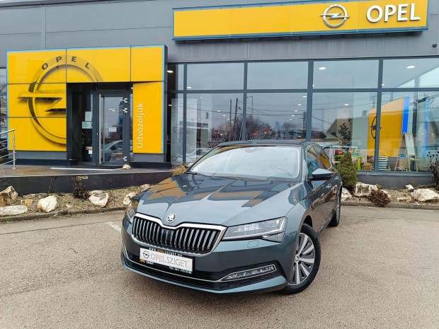 Skoda Superb 2.0 TDI SCR Style DSG fs! Magyar...