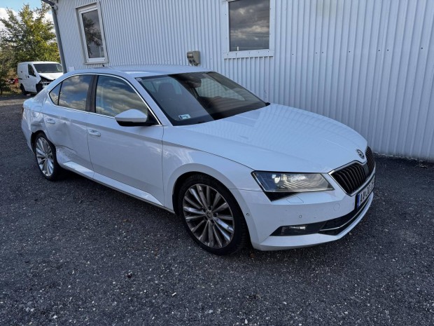 Skoda Superb 2.0 TDI SCR Style DSG Full Extra!!!!