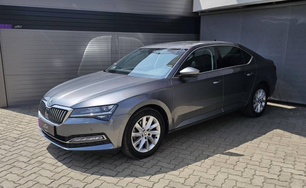 Skoda Superb 2.0 TDI SCR Style DSG Garancival!