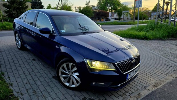 Skoda Superb 2.0 TDi L&K DSG Navi-Bőr Ülések-RA...
