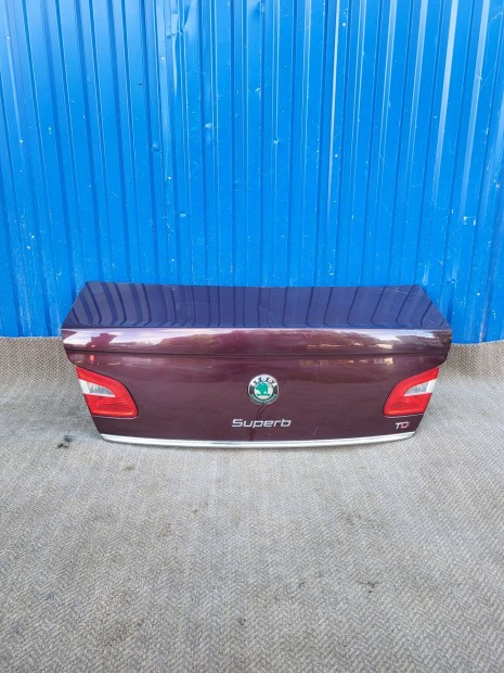 Skoda Superb 2 II gyári 3T5945093 bal 3T5945094 jobb hátsó belső lámpa