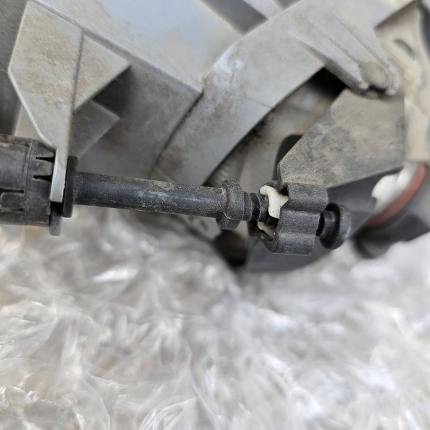 Skoda Superb 2 jobb oldali k�dl�mpa