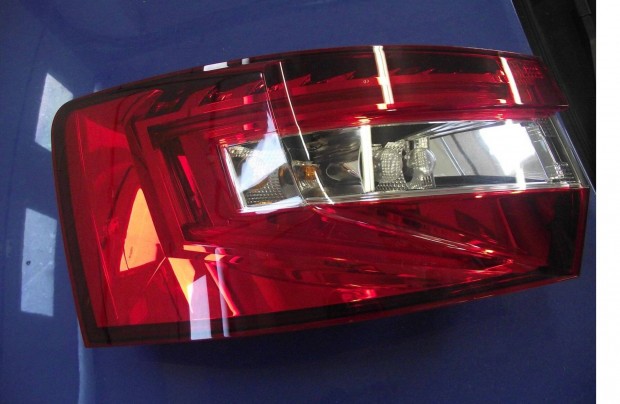 Skoda Superb 3 kombi bal hátsó lámpa 2015-2023 LED 3V9945207A
