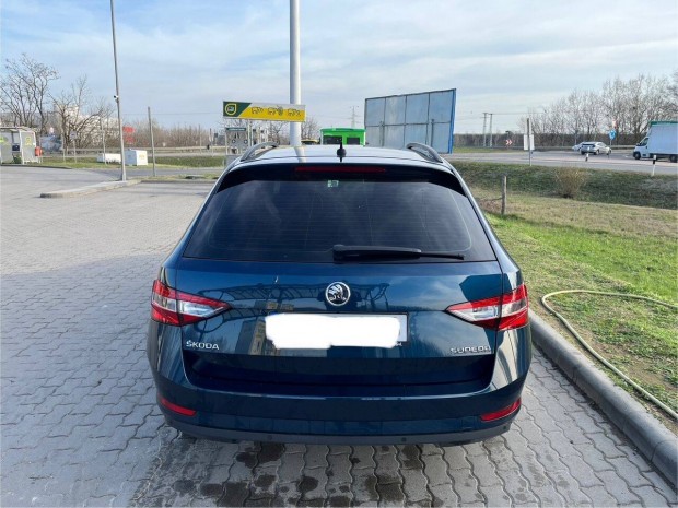 Skoda Superb 3 kombi komplett hátsó lámpasor