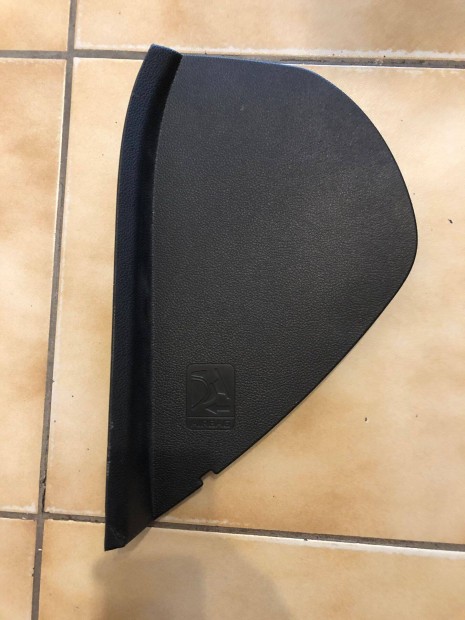 Skoda Superb Biztos�t�kt�bla Takar�