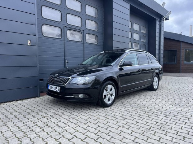 Skoda Superb Combi 1.6 CR TDI Elegance Greenlin...