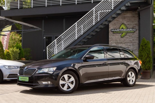 Skoda Superb Combi 1.6 TDI Ambition DSG Greenli...