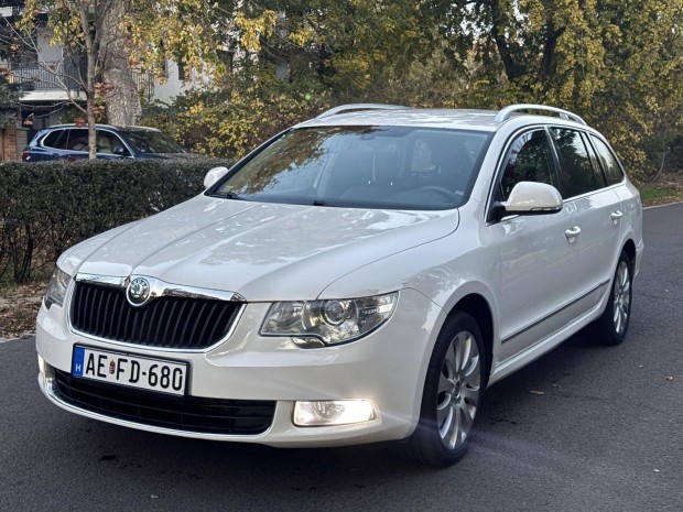 Skoda Superb Combi 2.0 CR TDI Active tolatkame...