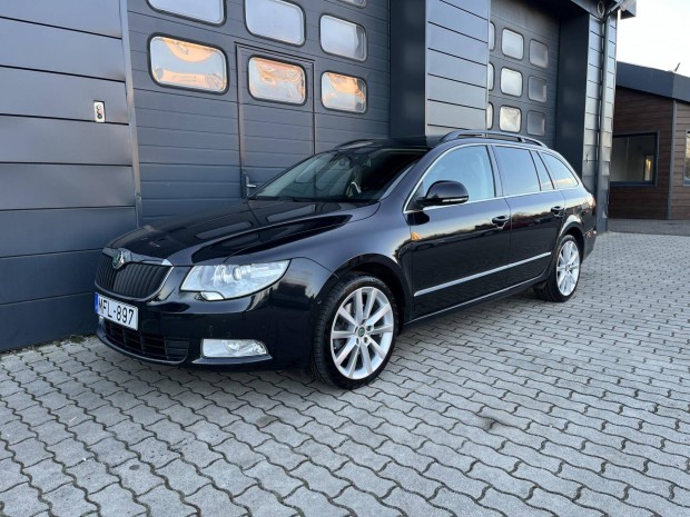 Skoda Superb Combi 2.0 CR TDI Ambition Szervizk...