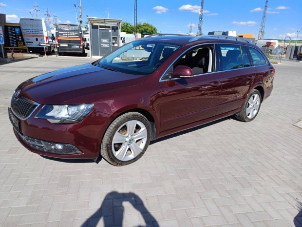 Skoda Superb Combi 2.0 CR TDI Elegance DSG 1240...