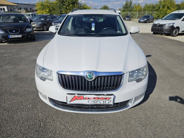 Skoda Superb Combi 2.0 CR TDI Elegance DSG Xeno...