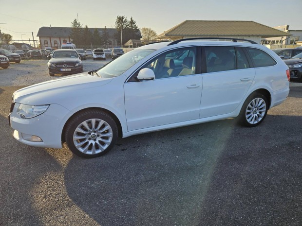Skoda Superb Combi 2.0 CR TDI Elegance DSG Xeno...