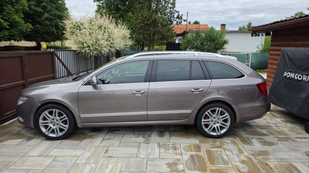 Skoda Superb Combi 2.0 CR TDI Elegance Klma.Es...