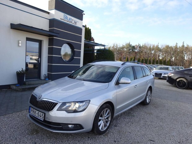 Skoda Superb Combi 2.0 CR TDI Elegance Xenon!!N...