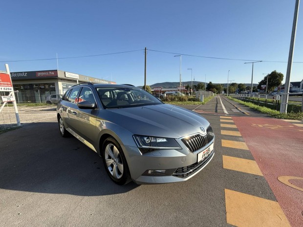 Skoda Superb Combi 2.0 TDi SCR Ambition Kamera....