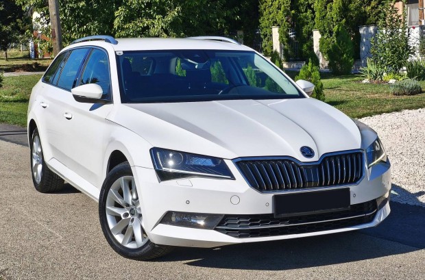 Skoda Superb Combi 2.0 TDi SCR Style 4x4 Törésm...