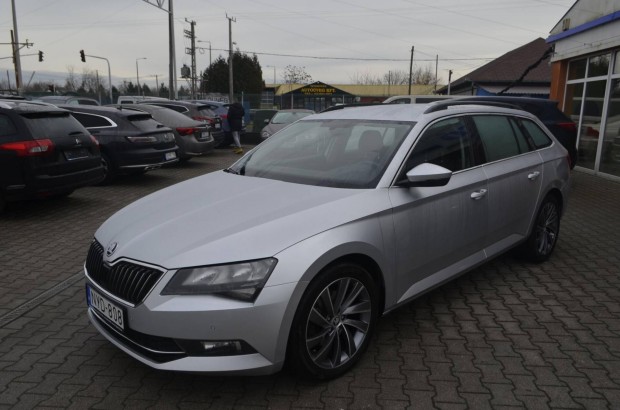 Skoda Superb Combi 2.0 TDi Style DSG Vezrls M...