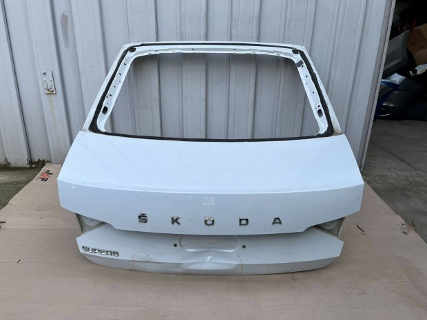 Skoda Superb III(3V) facelift limuzin csomagt�r ajt� 3v5827159a