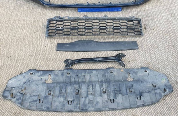 Skoda Superb III 3 gyri 3V0807611 els lkhrt als burkolat takar