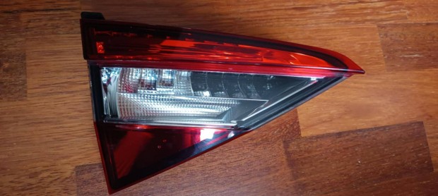 Skoda Superb III Sedan bal h�ts� l�mpa