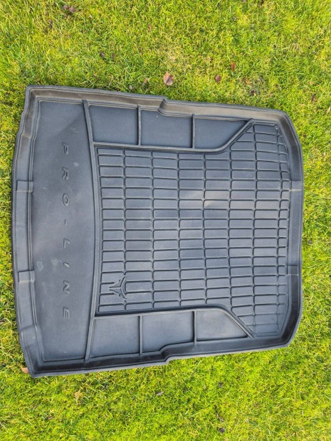 Skoda Superb III. csomagt�rt�lca