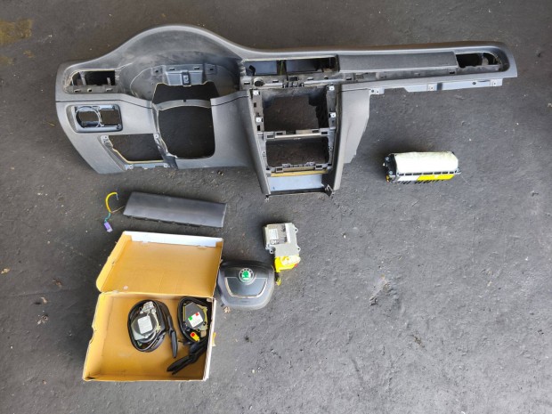 Skoda Superb II 2008-2013 lgzsk szett mszerfal hj prna