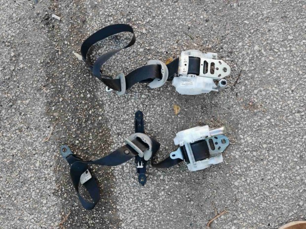 Skoda Superb II 2008-2015 1 pr els biztonsgi v vfeszt