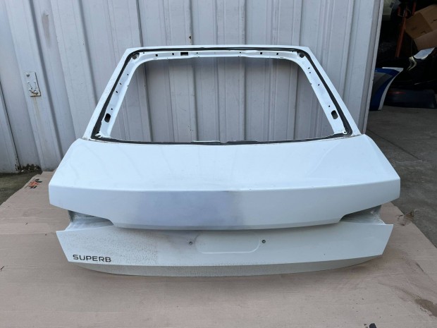 Skoda Superb IV (3Y) limuzin csomagt�r ajt� 3p3827159