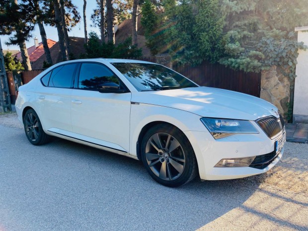 Skoda Superb Sportline kitn llapotban