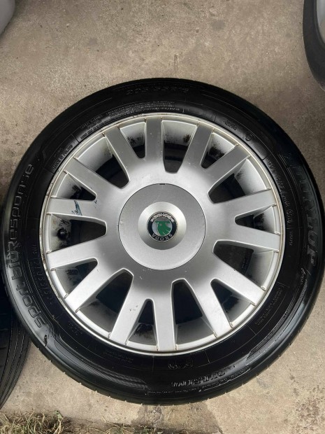 Skoda Superb alufelni 16"