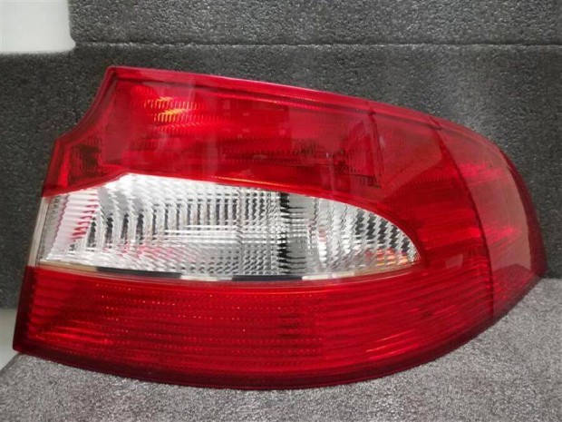 Skoda Superb h�ts�l�mpa jpbb (4) 2001 -> 2006 �res