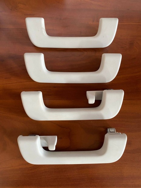 Skoda Superb kapaszkod� szett