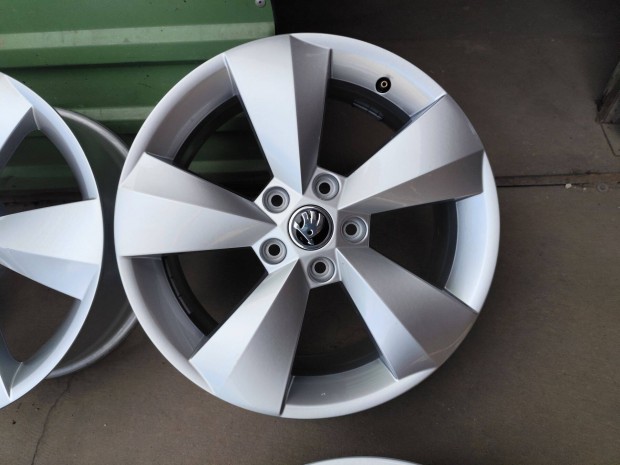 Skoda Superb kodiaq gyári alufelni 5x112 17"