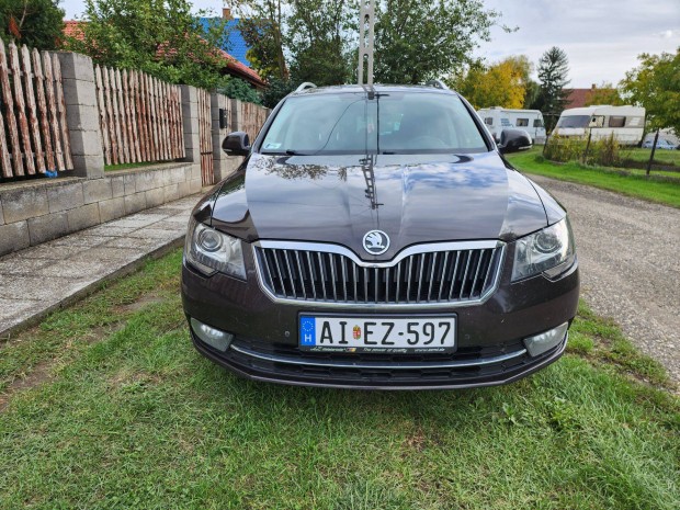 Skoda Superb kombi facelift