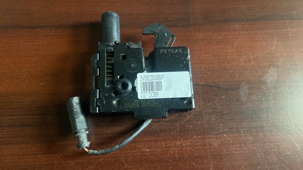 Skoda Superb motorh�ztet� z�r 3V0823509B elad�