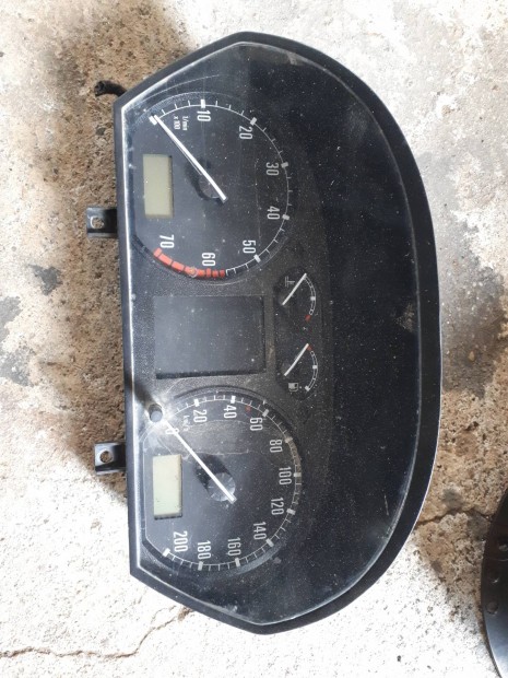 Skoda Fabia 1.2, 12V műszerfal óra 6Y0920880M