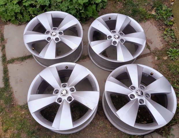 Skoda alufelni 17 col gy�ri