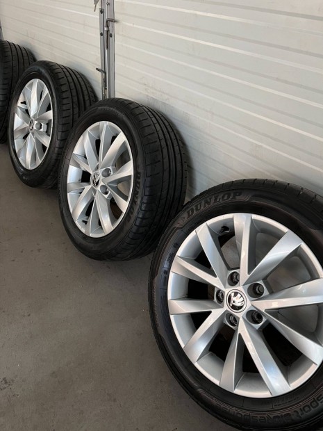 Skoda alufelni gyri Octavia 205/55/16 Dunlop Sport nyrigumival