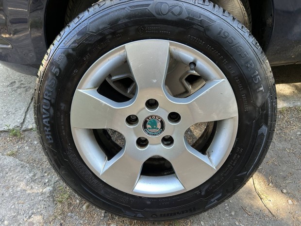 Skoda alufelni nyári gumi